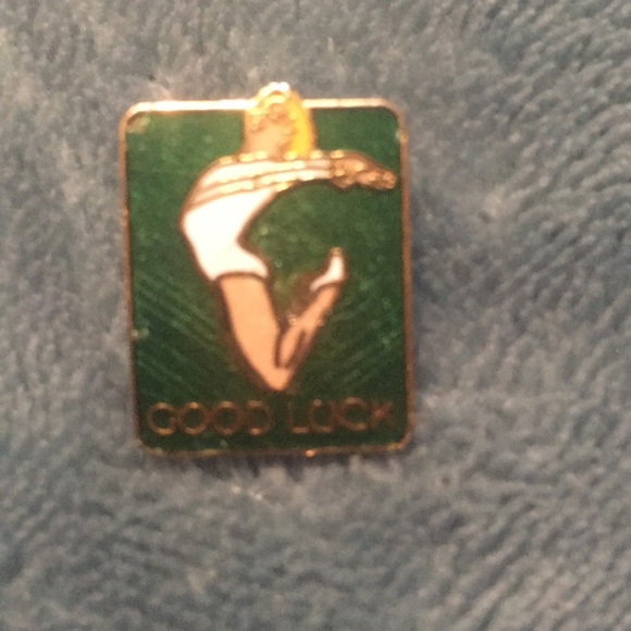 Vintage gymnastic lapel pins - Picture 7 of 7